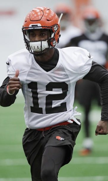 Browns sign rookie CB Denzel Ward on eve of camp opening